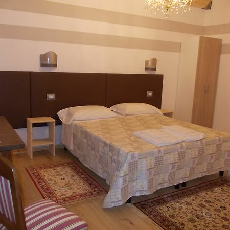 Romagnoli 36 Hotell Verona Eksteriør bilde